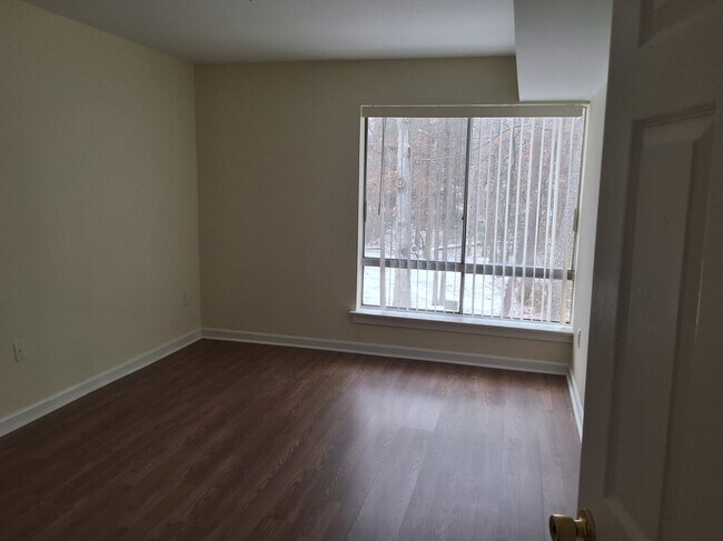 Dormitorio 2 - 8417 Greenbelt Rd