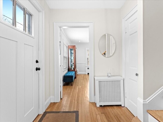 Foto del edificio - 40 Lake Shore Rd