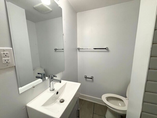 Photo du bâtiment - 1 E 35th St