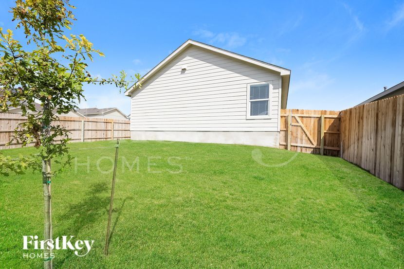 Foto del edificio - 6532 Scarecrow Wy