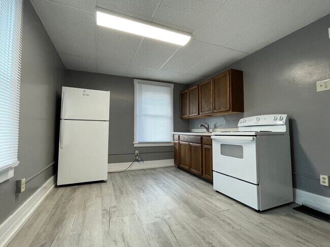 Building Photo - 517 Ridge Ave