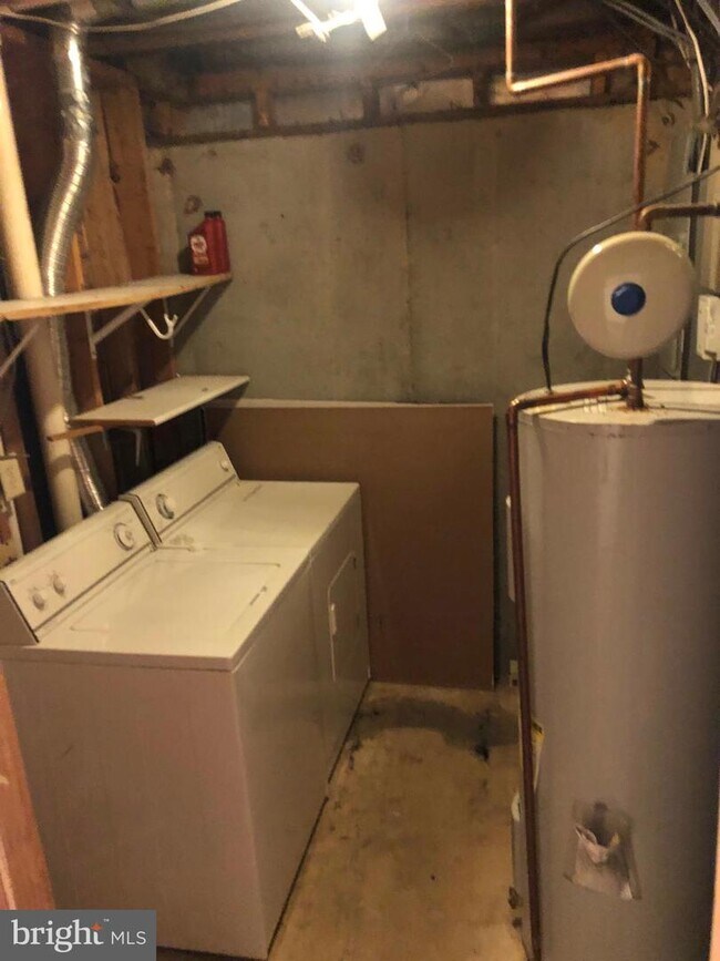 Building Photo - 7321 Green Oak Terrace