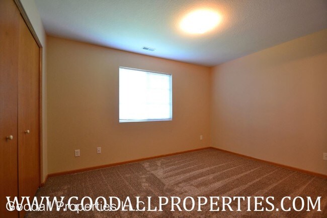 Building Photo - 2 br, 2 bath House - 4110 100th Street #12