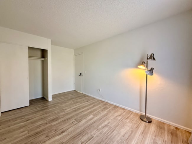 Photo - 2708 W 98th Dr House