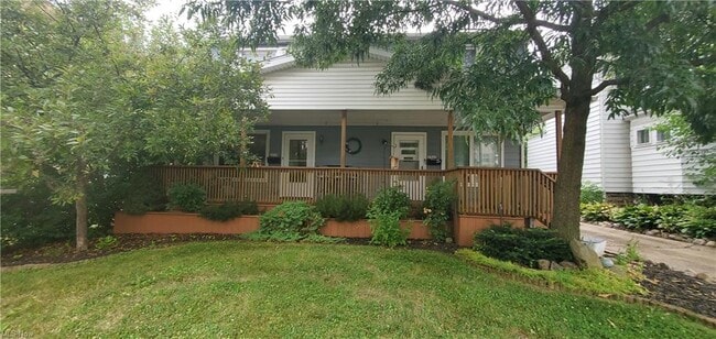 Building Photo - 2560 3rd St