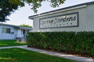Building Photo - 761 Curtiss Pkwy