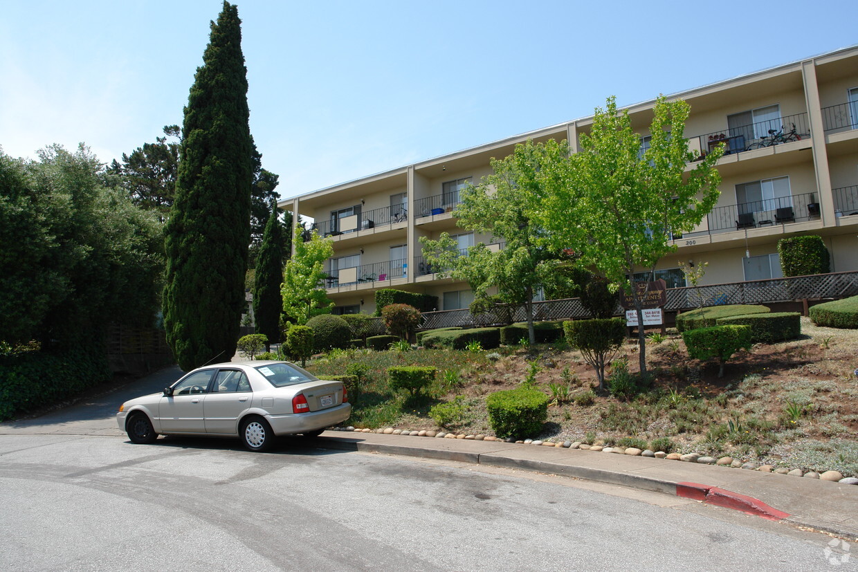 Building Photo - Catania Regency Apartments