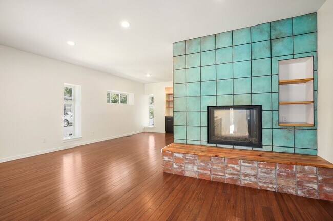 Building Photo - Upgraded 3B/3B in LoHi - Available Septemb...