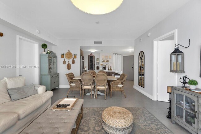 Foto del edificio - 488 NE 18th St