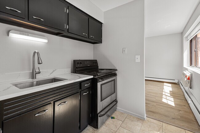 Foto del edificio - 6029 N Winthrop Ave