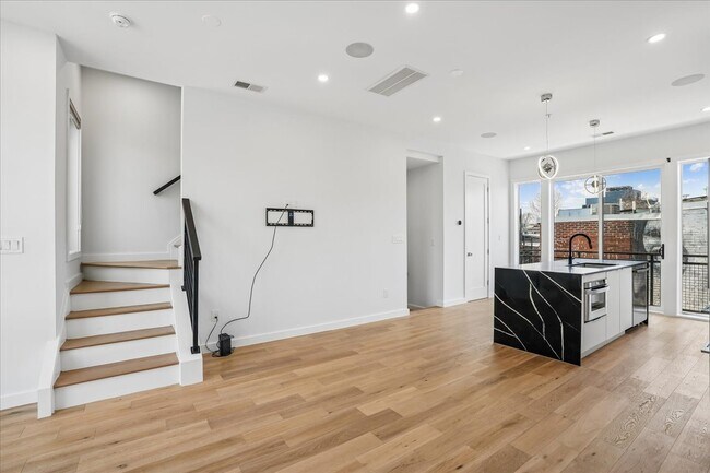 Foto del edificio - 810 13th St NE