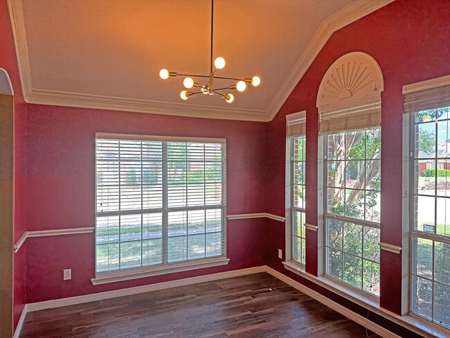 Building Photo - 4233 Sun Creek Ct