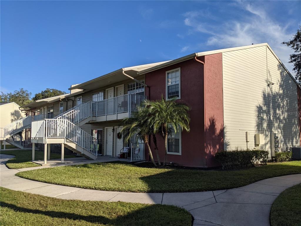 302 Lake Parsons Green Unit 205, Brandon, FL 33511 Condo for Rent in
