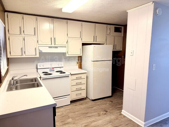 Foto del edificio - 111 W Burke St