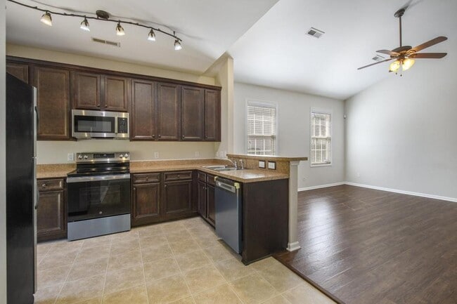 Building Photo - 225 Mazyck Greens Ct