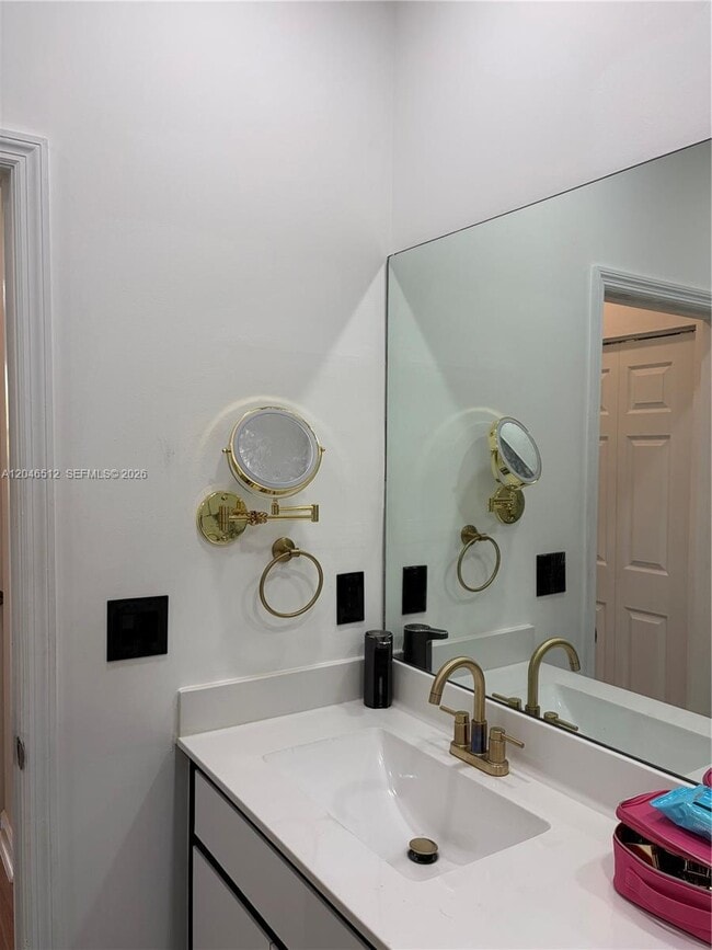 Foto del edificio - 3409 W 92nd Pl