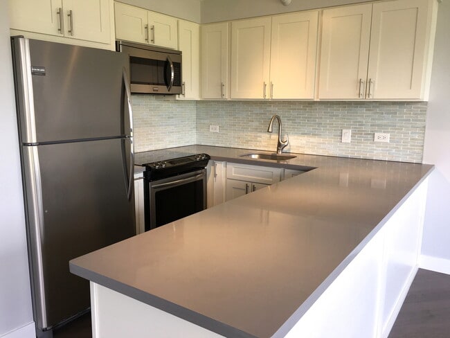 Foto del edificio - 2/2/2 Liliuokalani Gardens condo, Waikiki, Spacious, Great Views & Amenities