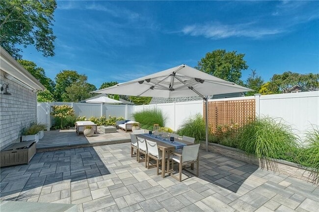 Building Photo - 67 Caswell St