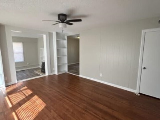 Foto del edificio - 857 Glen Oak Dr