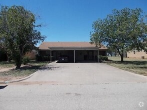 Building Photo - 720 Chaparral Cir
