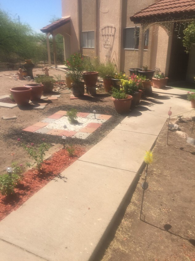 433 Avenida Garza Unit D, Rio Rico, AZ 85648 Condo for Rent in Rio