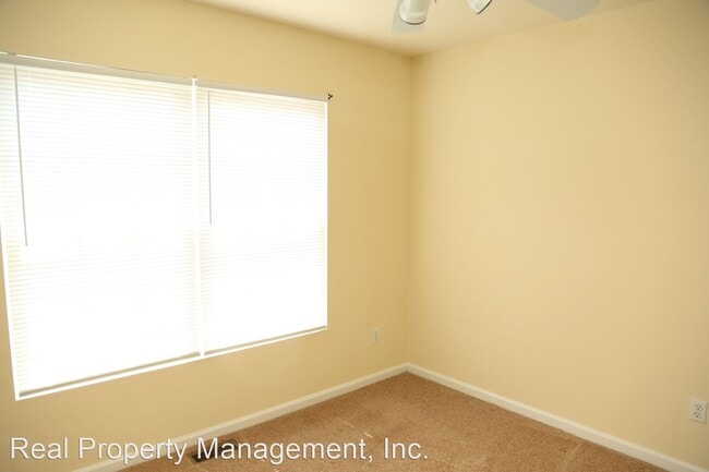 Building Photo - 3 br, 2.5 bath House - 1715 Webland Pk