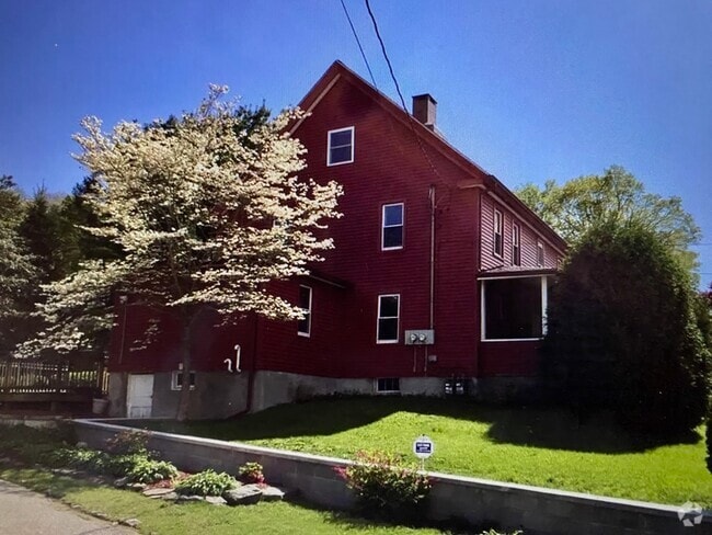 Building Photo - 71 Elm St