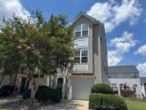 Building Photo - 304 Rock Ridge Ln