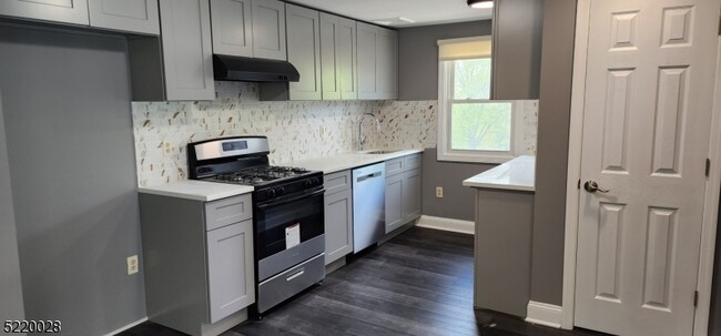 Building Photo - 1962 Washington Valley Rd