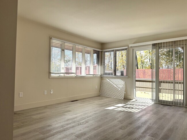 Building Photo - 110 Montoya Dr