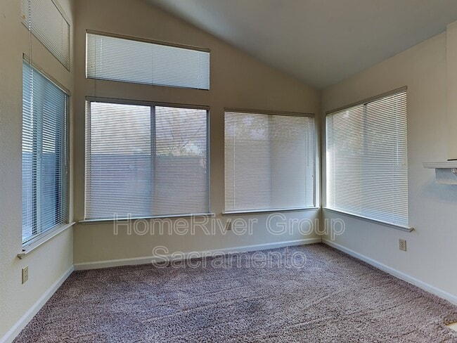 Building Photo - 8045 Arroyo Vista Dr
