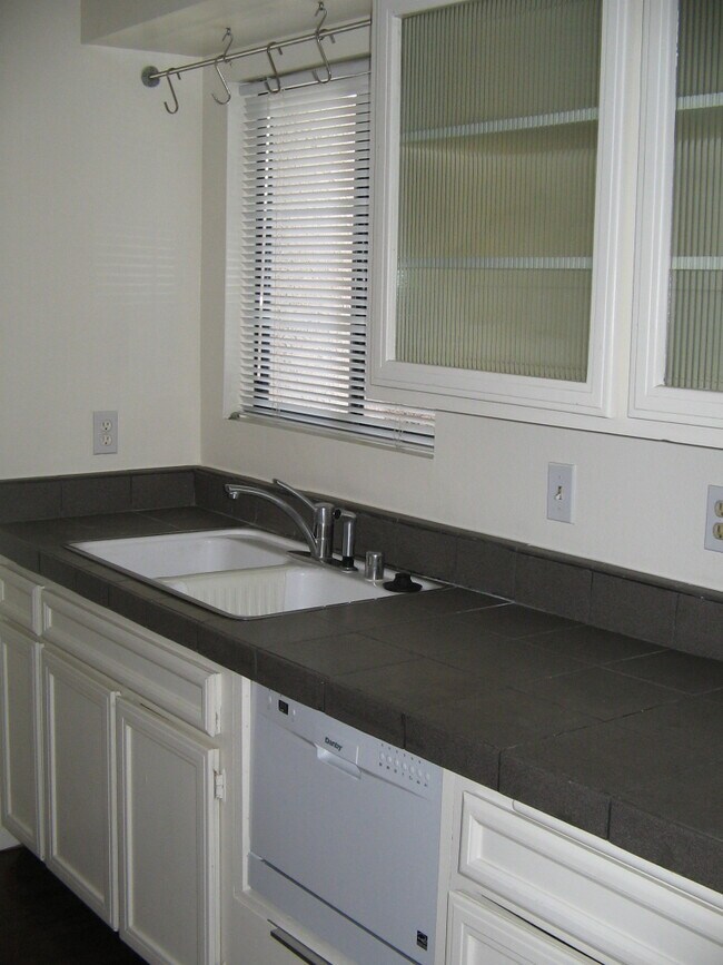 Foto del edificio - 10521 National Blvd