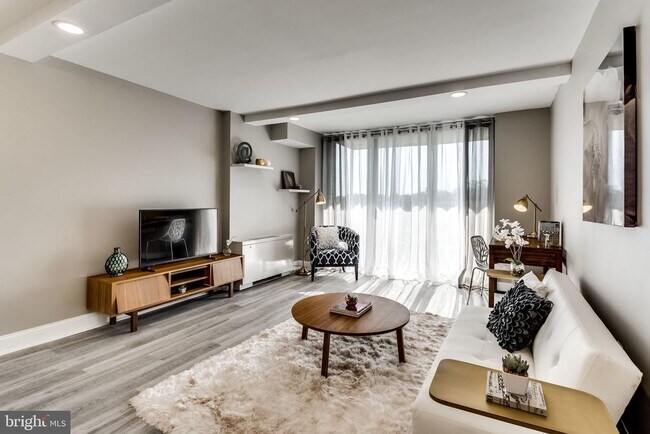 Foto del edificio - 2500 N Van Dorn St