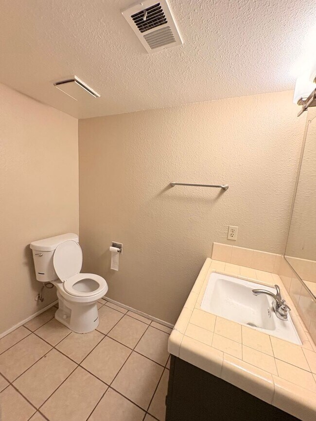 Foto del edificio - 1309 Sylvan Meadows Dr