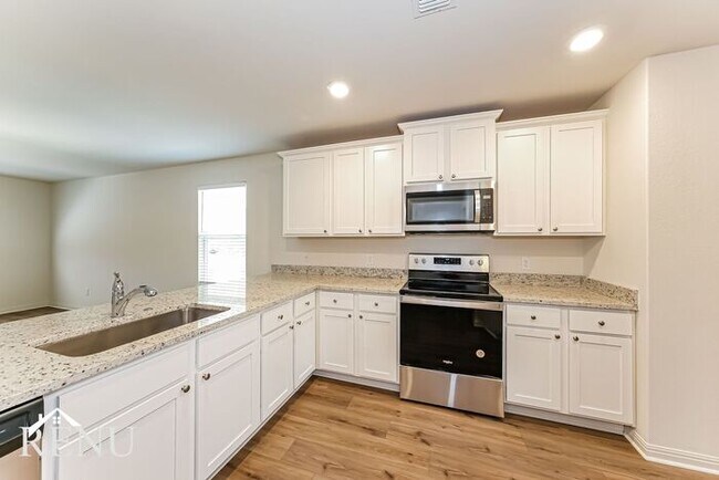 Foto del edificio - 305 Silvercrest Ln
