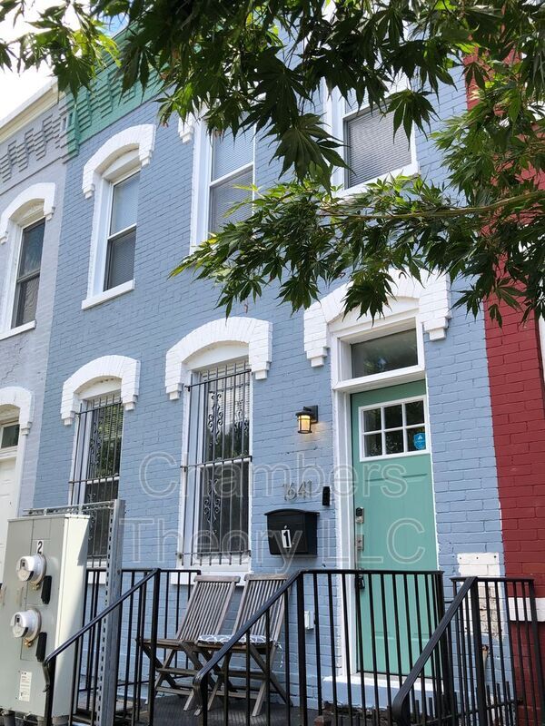 Primary Photo - 1641 4th St NW