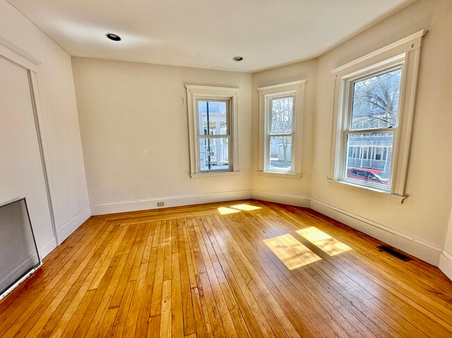 Building Photo - 41 Whitfield Rd