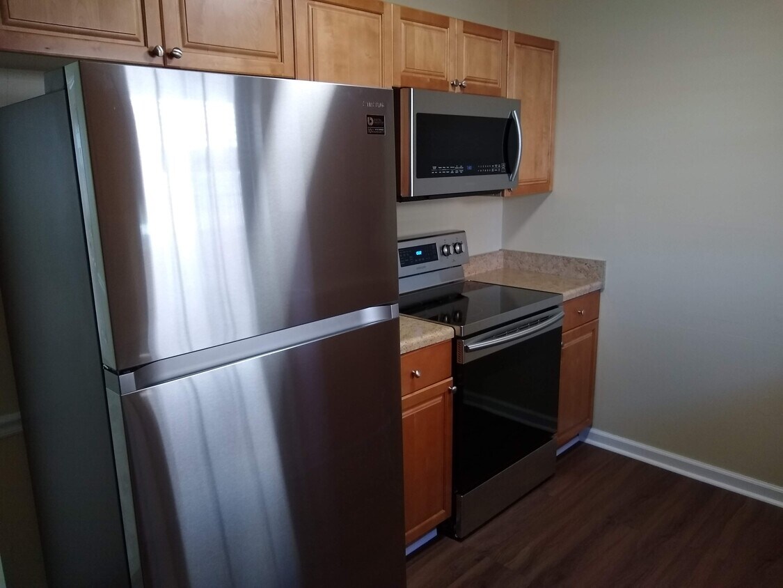 Foto principal - 1707 Somerville Rd SE