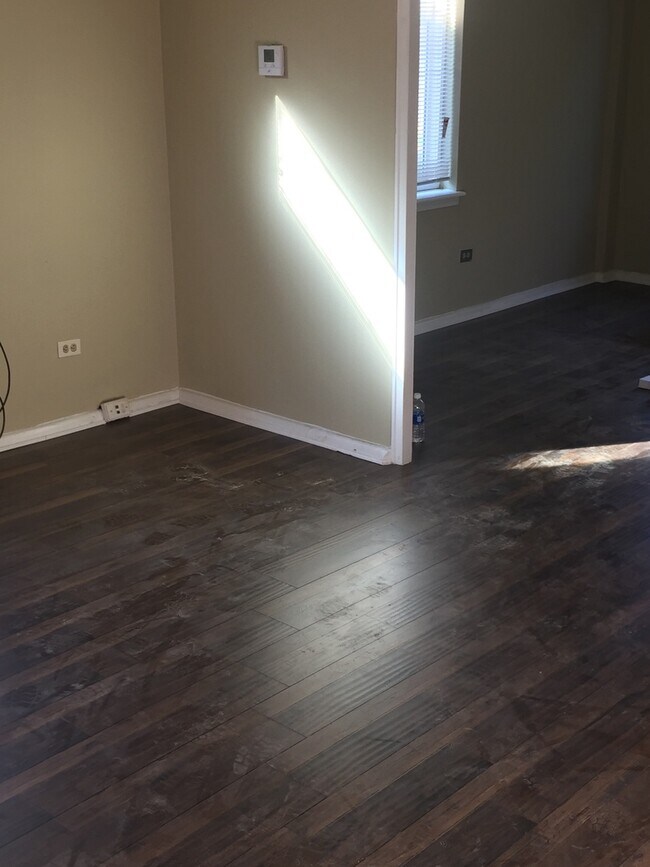 Building Photo - 585 East St