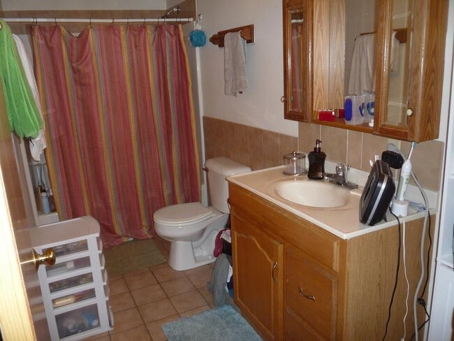 Building Photo - Broom &amp; Wash, LLC 404WW
