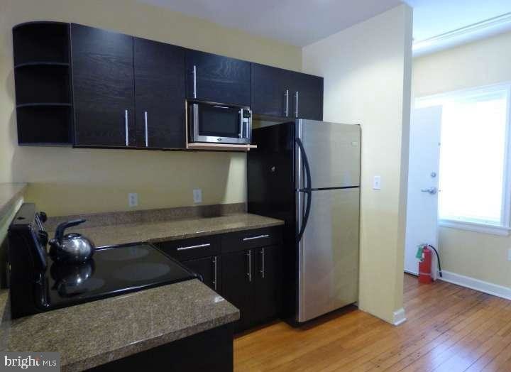 Foto principal - 222 W 9th St