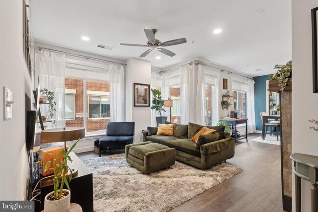 Foto del edificio - 625 Slaters Ln