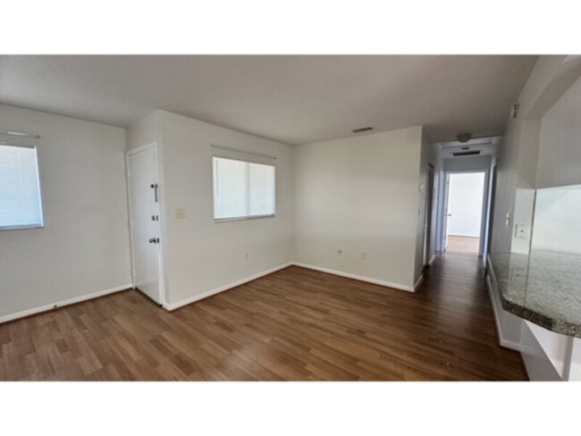 Foto del edificio - 2 Bedroom 2 bath Apartment- Convenient SW ...