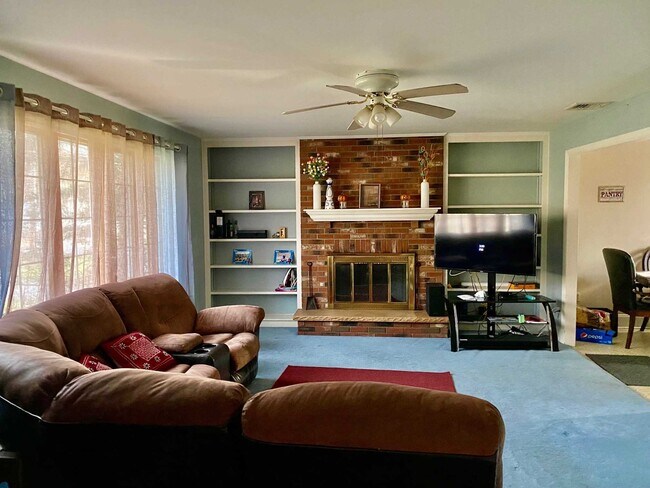 Building Photo - 24 Anson Ave