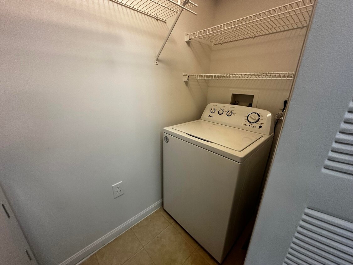 Foto principal - 3615 NW Mediterranean Ln