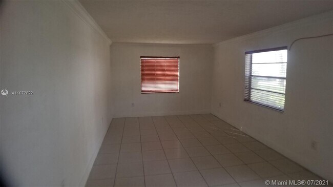 Building Photo - 3805 SW 103rd Ave