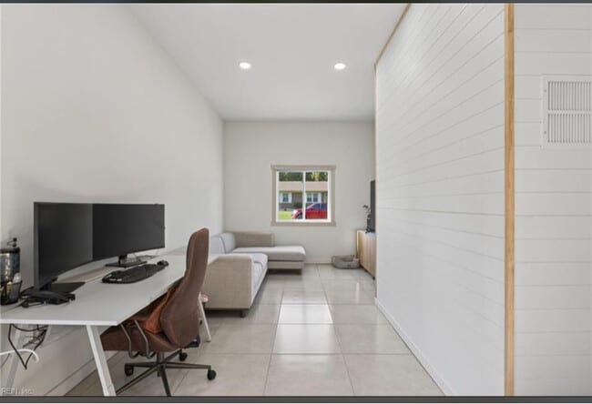 Building Photo - 1419 Welcome Rd