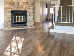 Building Photo - 9218 W Ontario Dr