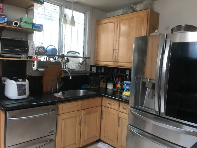 Foto del edificio - 2430 44th Ave