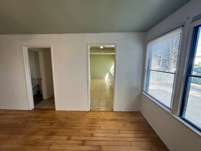 Foto del edificio - 2033 E 4th St